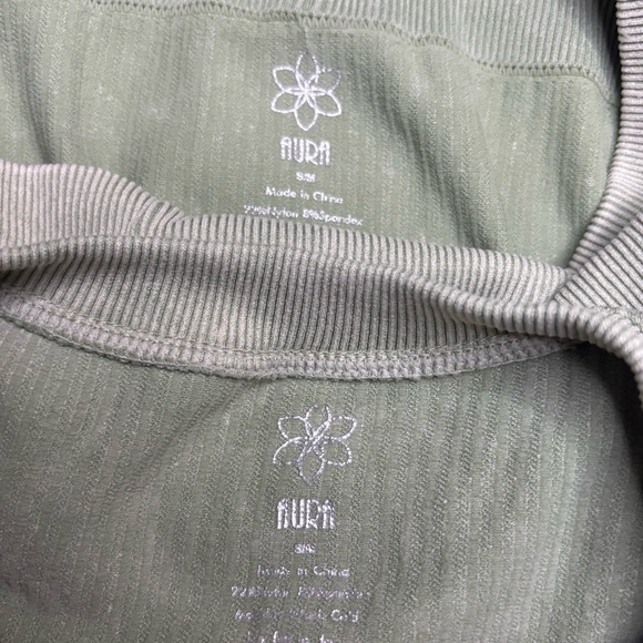 AURA Ribbed Workout Set - Picture 5 of 5